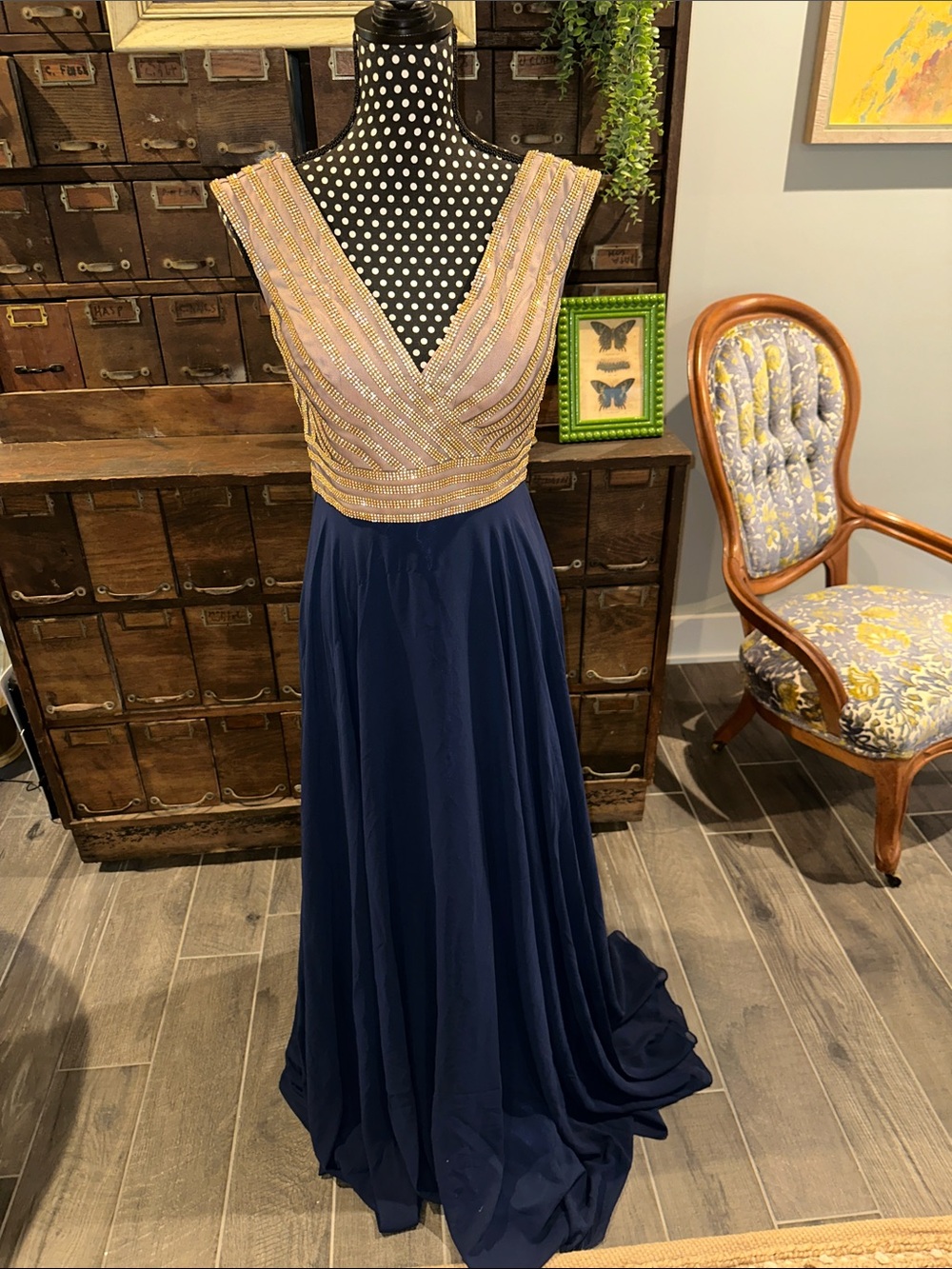 New Vogue formal dress